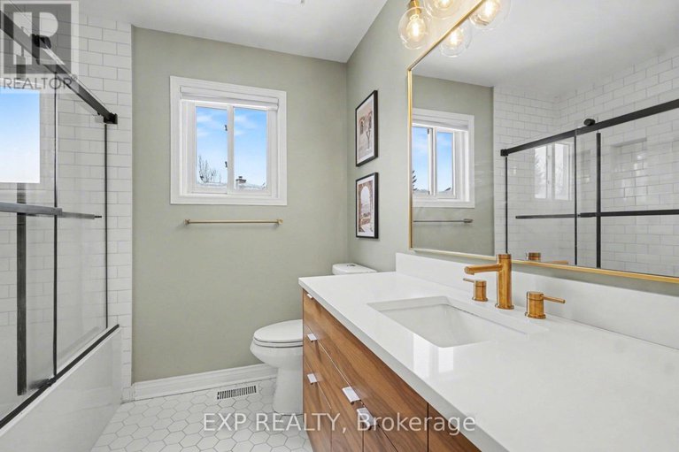 29399476/710-princess-louise-drive/fallingbrookridgemount/ottawa/ontario/K4A3G9_26