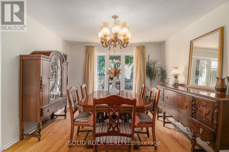 28813811/1674-sansonnet-street-s/chapel-hill/ottawa/ontario/K1C5Y6_10