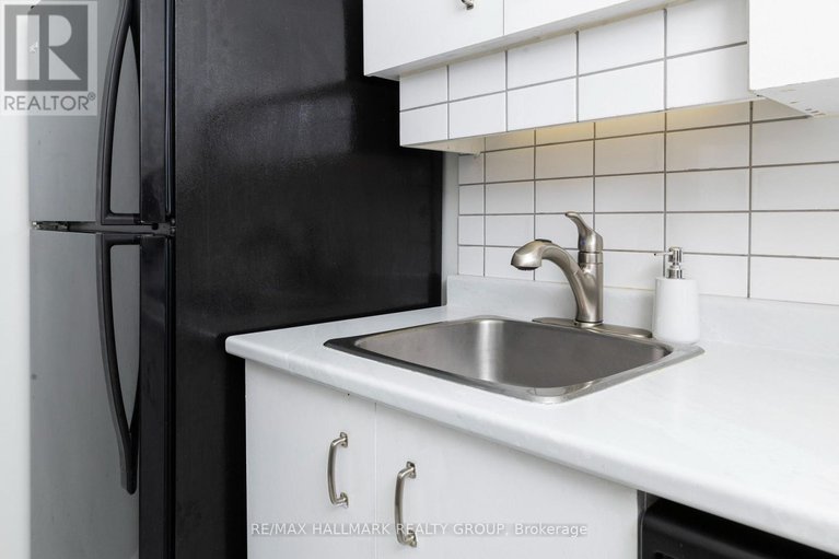 29135225/203-345-centrum-boulevard/bilberry-creekqueenswood-heights/ottawa/ontario/K1E3W9_8