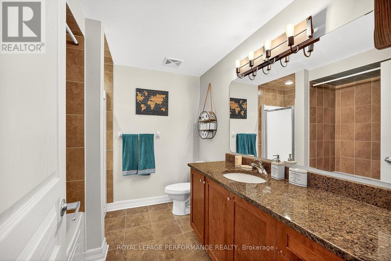 28676641/103-200-besserer-street/sandy-hill/ottawa/ontario/K1N0A7_14