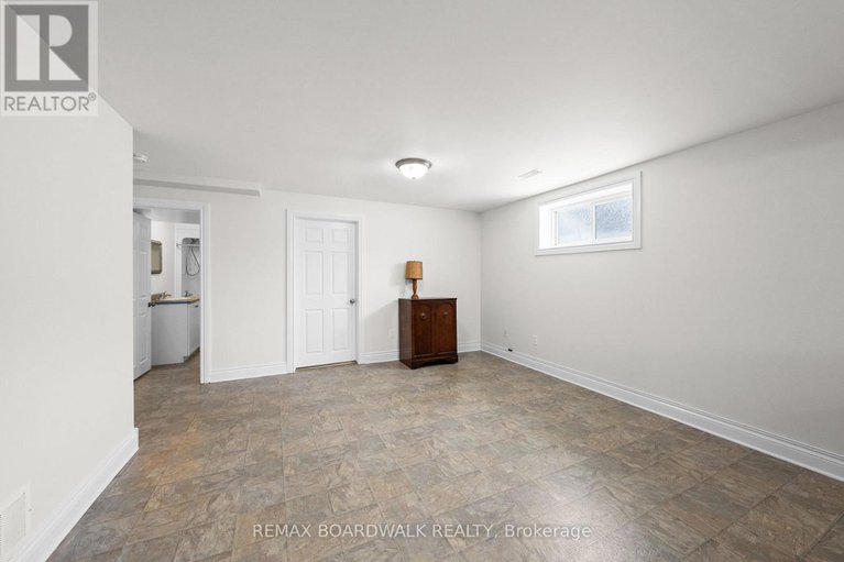 29430722/110-templeton-court/kemptville/north-grenville/ontario/K0G1J0_24