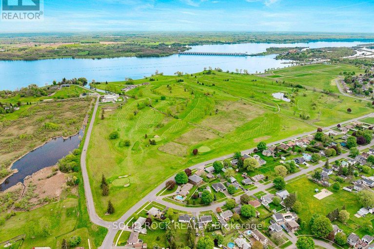 28351753/30-lakeview-drive/iroquois/south-dundas/ontario/K0E1K0_44