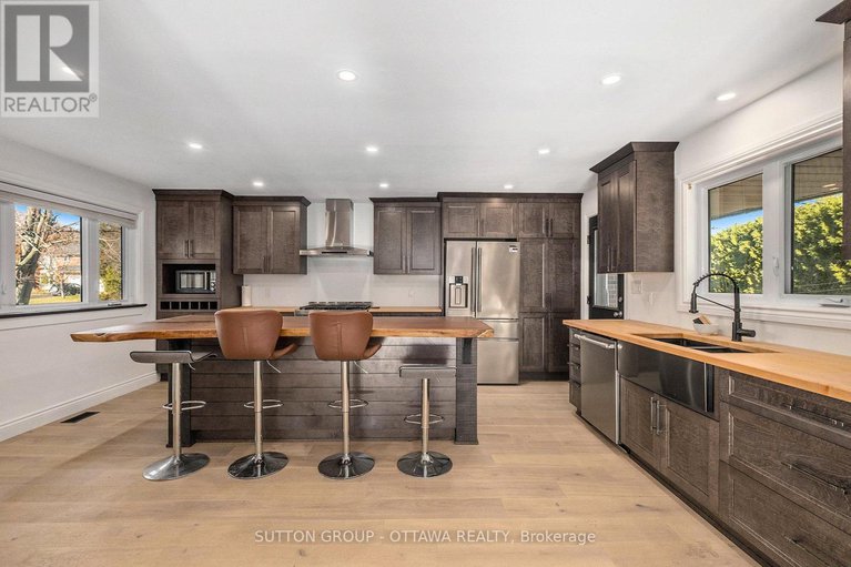 29047686/1218-upton-road/manotick-south-to-roger-stevens/ottawa/ontario/K4M1B3_8