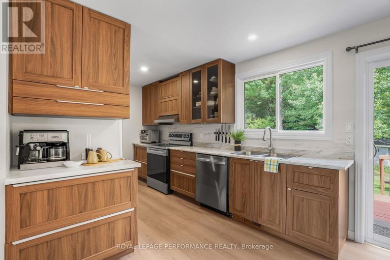 28854771/751-pattee-road/champlain-twp/champlain/ontario/K6A2R2_5