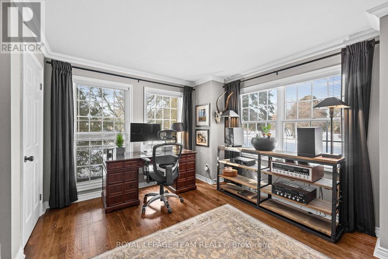 29403241/5557-pettapiece-crescent/manotick-village-manotick-estates/ottawa/ontario/K4M1C5_24