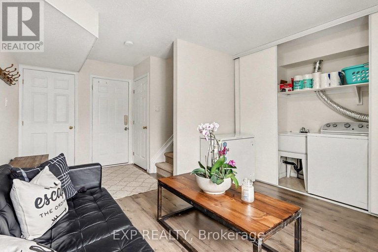 29575079/211-gershwin-private/westcliffe-estates/ottawa/ontario/K2H1G6_19