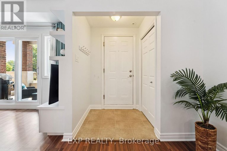 29116112/b-231-crestway-drive/barrhaven-east/ottawa/ontario/K2G7C5_4