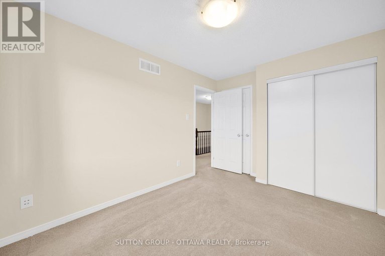 28945910/747-oakglade-avenue/emerald-meadowstrailwest/ottawa/ontario/K2M0B5_23