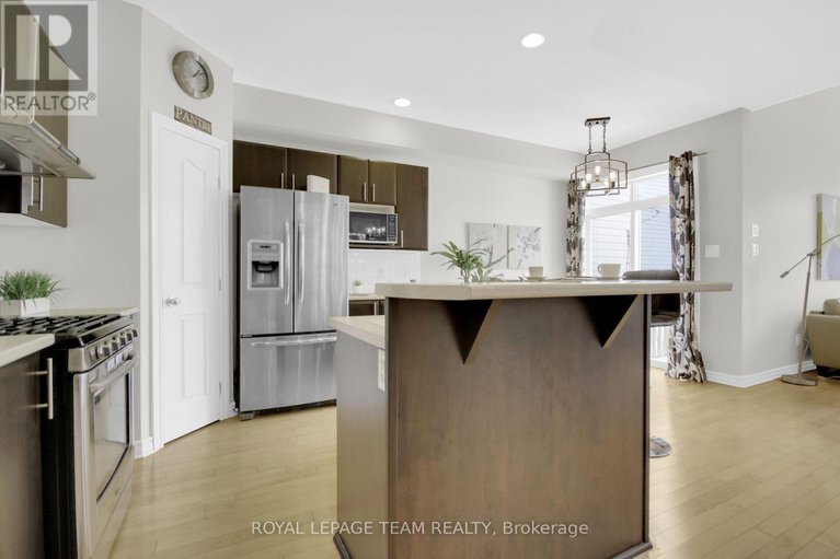 28564570/239-waymark-crescent/bridlewood/ottawa/ontario/K2M0A6_15