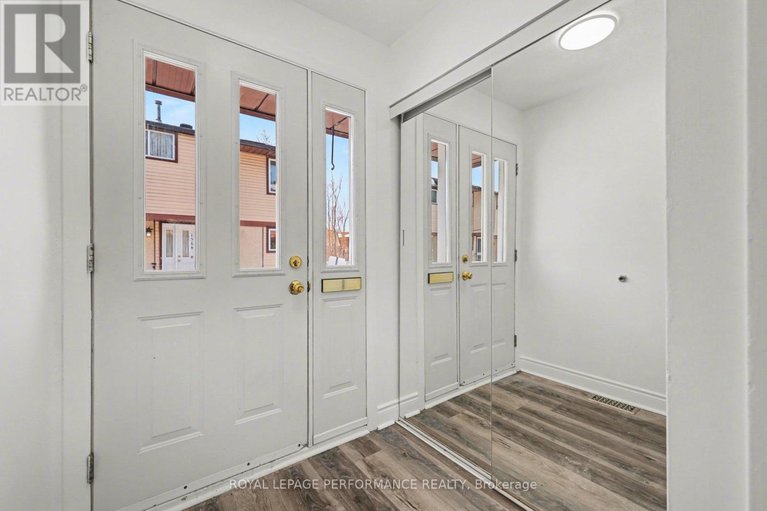 29425118/1584-feather-lane/sawmill-creektimbermill/ottawa/ontario/K1T1V4_4