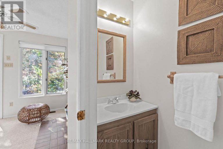 29043087/2026-gatineau-view-crescent/beacon-hill-north/ottawa/ontario/K1J7X1_18