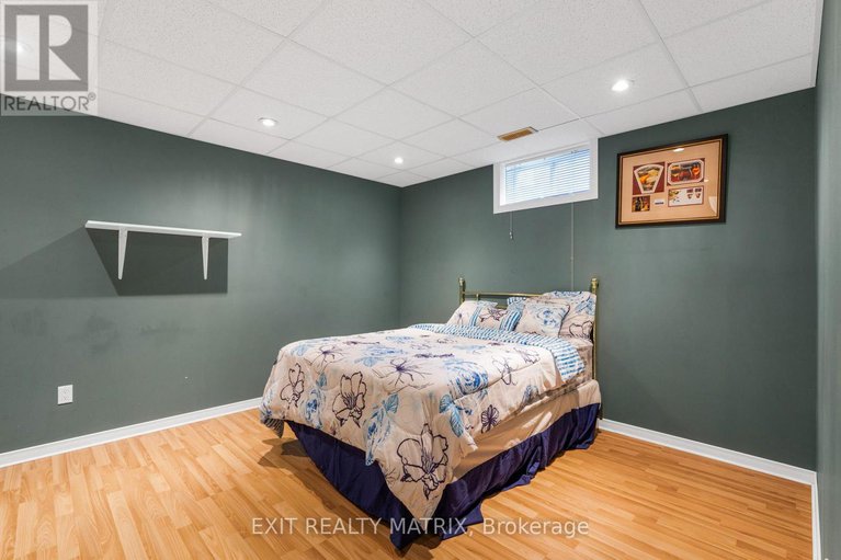 28580585/67-renoir-drive/embrun/russell/ontario/K0A1W0_27