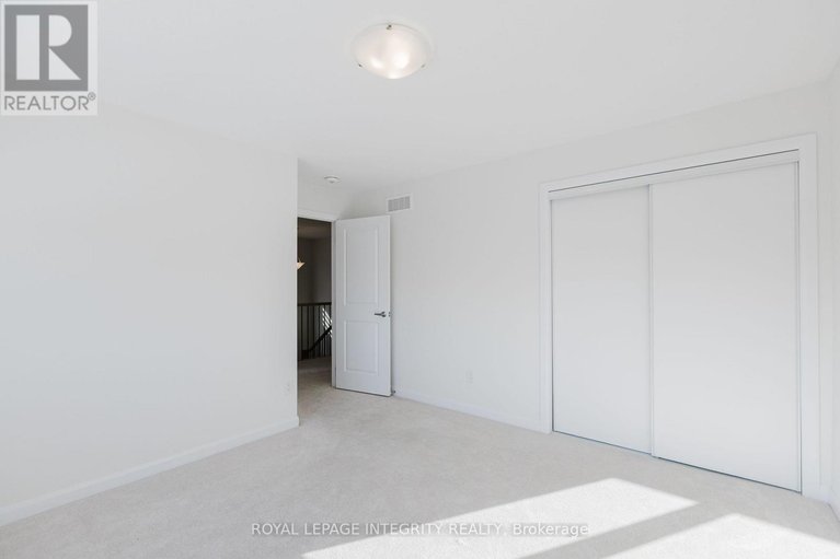 29273389/850-cappamore-drive/half-moon-bay/ottawa/ontario/K2C3H2_89