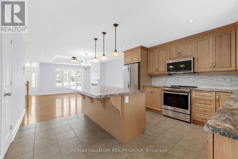 27816105/75-settlement-lane/russell/ontario/K4R0A4_13