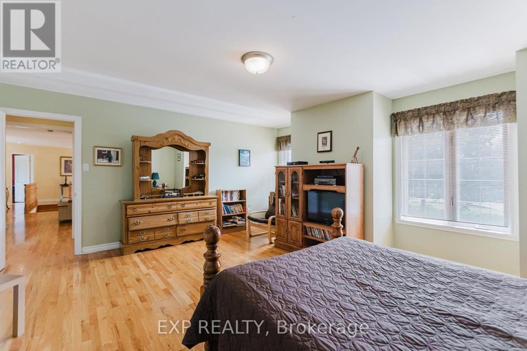 28808188/5472-wicklow-drive/manotick-village-manotick-estates/ottawa/ontario/K4M1C4_37