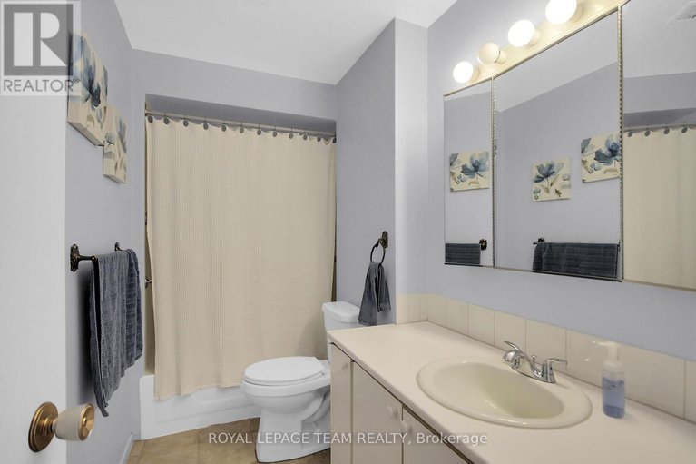 28350117/306-20-chesterton-drive/borden-farmstewart-farmcarleton-heightsparkwood-hills/ottawa/ontario/K2E6Z7_24