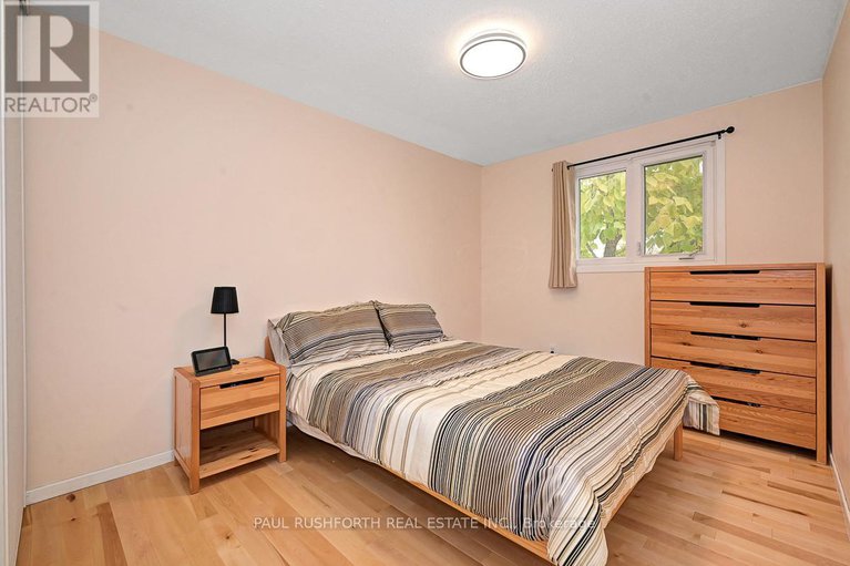 29028521/c-1742-lamoureux-drive/queenswood-heights-south/ottawa/ontario/K1E2N2_17