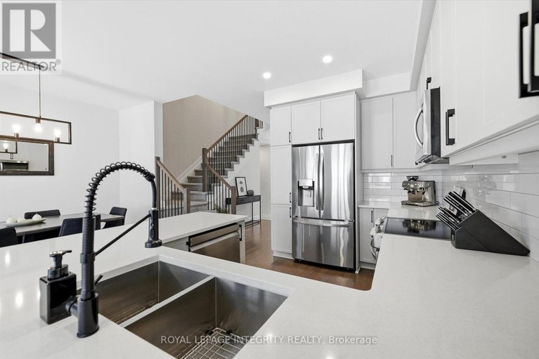 29413397/20-mandevilla-crescent/blossom-parkkemp-parkfindlay-creek/ottawa/ontario/K1T0Y3_7