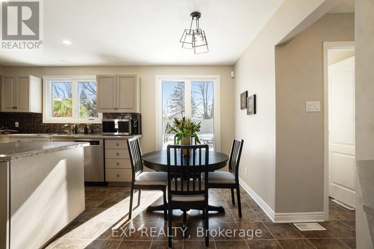 29392142/24-woodburn-drive/blackburn-hamlet/ottawa/ontario/K1B3A7_13