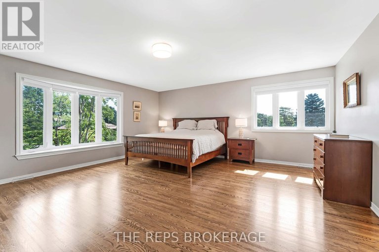 28788760/3062-upper-otterson-place/mooneys-bayrevelstoke/ottawa/ontario/K1V7B6_22