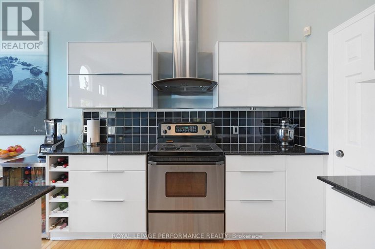 28567960/9-maple-park-private/upper-hunt-club/ottawa/ontario/K1T4A6_14