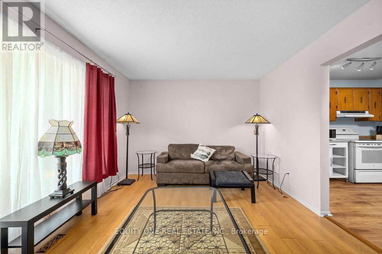 28564129/426-woodfield-drive/tanglewood/ottawa/ontario/K2G4E5_8