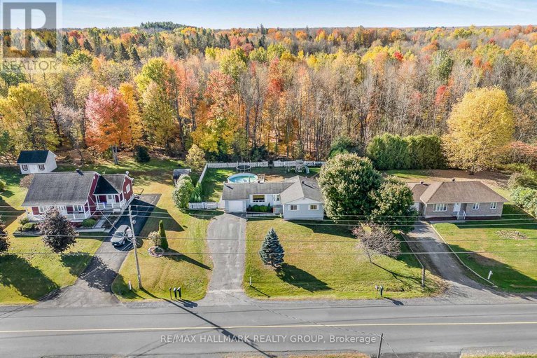 29017569/912-pattee-road-e/champlain-twp/champlain/ontario/K6A2R2_32