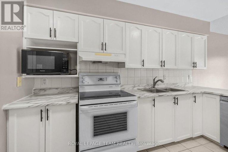 29659278/227-twyford-street/hunt-club/ottawa/ontario/K1V0V9_13