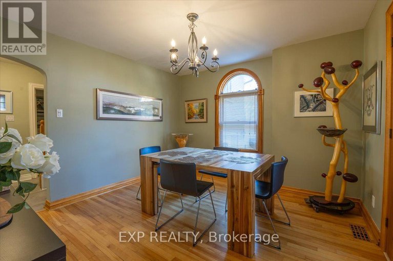 29053069/320-joffre-belanger-way/vanier/ottawa/ontario/K1L5K4_8