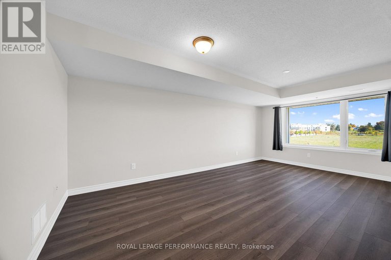 29430719/517-ozawa-private-e/cfb-rockcliffe-and-area/ottawa/ontario/K1K4Z8_5