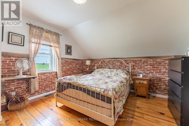 28683667/21580-seven-hills-road/north-glengarry-lochiel-twp/north-glengarry/ontario/K0B1R0_32