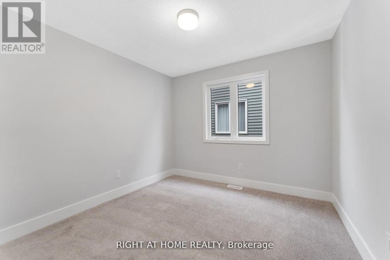 29078222/831-derreen-avenue/stittsville-north/ottawa/ontario/K2S3A7_17