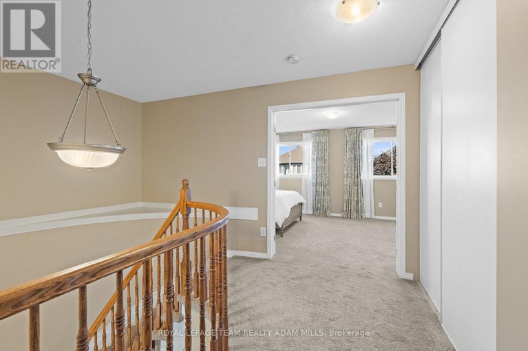 29030292/503-stonechurch-way/cedargrovefraserdale/ottawa/ontario/K2J0C5_17