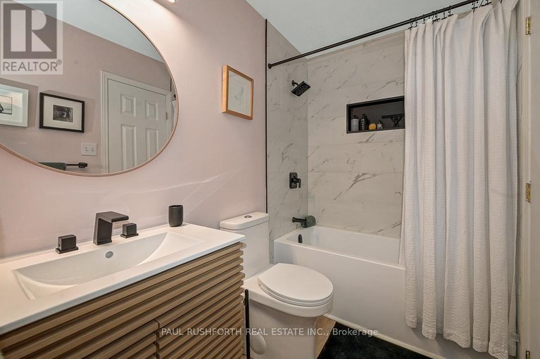 28905391/1138-falconcrest-court/chatelaine-village/ottawa/ontario/K4A3Z4_17