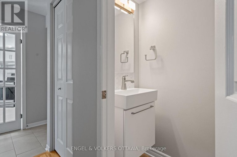 29671647/403-1-columbus-avenue/overbrook/ottawa/ontario/K1K4L1_26