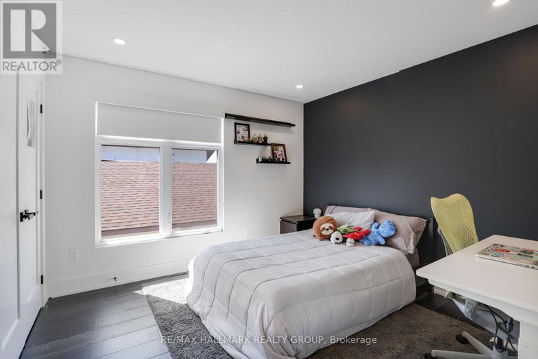 28843847/2154-rice-avenue/woodroffe/ottawa/ontario/K2A0C4_25