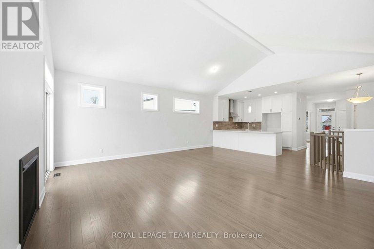 29550591/537-swinley-crescent/north-grenville-twp-kemptville-south/north-grenville/ontario/K0G1J0_16