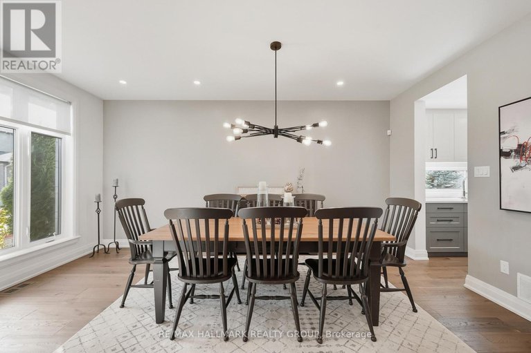 29074044/120-des-tournesols-court/mer-bleuebradley-estatesanderson-park/ottawa/ontario/K1W0J2_6