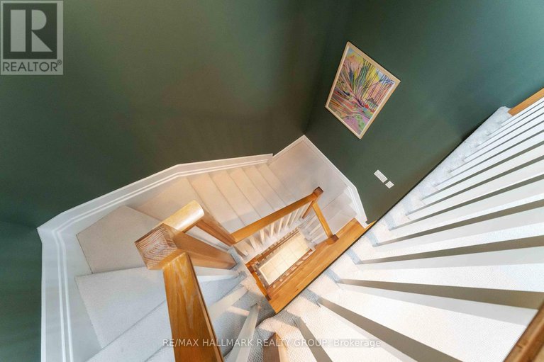28873481/330-boudreau-street/vanier/ottawa/ontario/K1L0A7_19