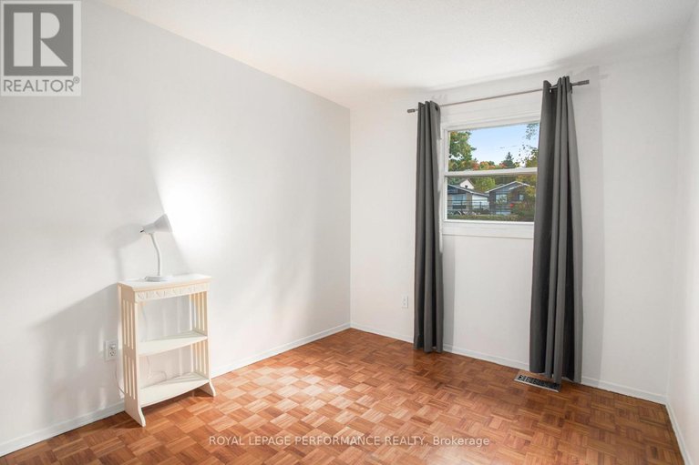 28972961/1757-trappist-lane/convent-glen-south/ottawa/ontario/K1C1X7_17