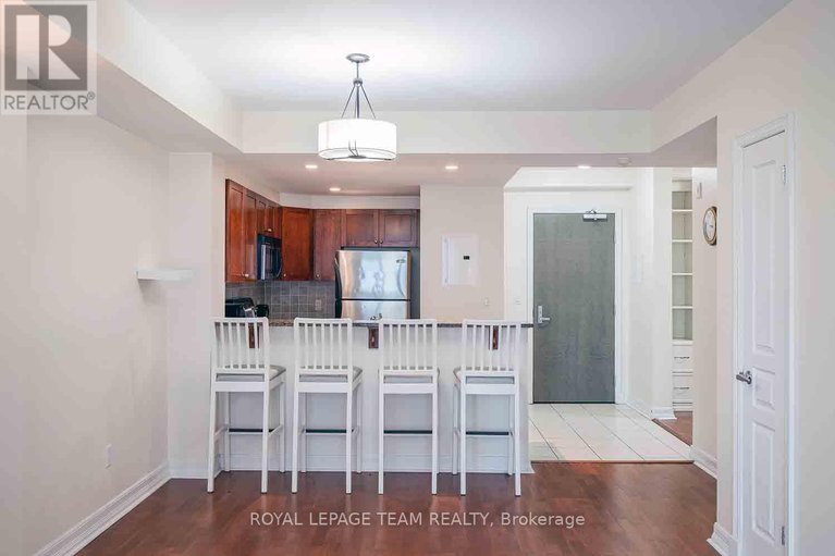 28774329/909-200-besserer-street/sandy-hill/ottawa/ontario/K1N0A7_18