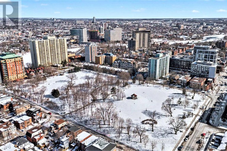 29428183/c-595-besserer-street/sandy-hill/ottawa/ontario/K1N6C8_36