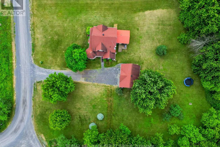 28655877/21479-maccuaig-drive/south-glengarry-lancaster-twp/south-glengarry/ontario/K0C1E0_2