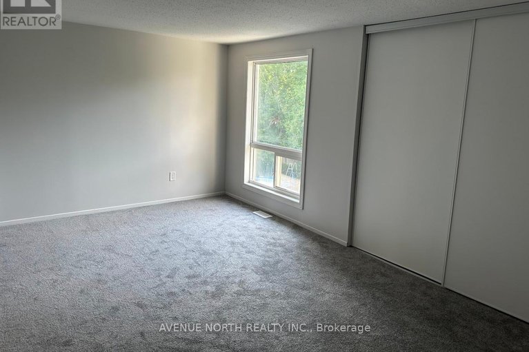 28652474/3-1408-foxwell-street/pineview/ottawa/ontario/K1B5J4_13