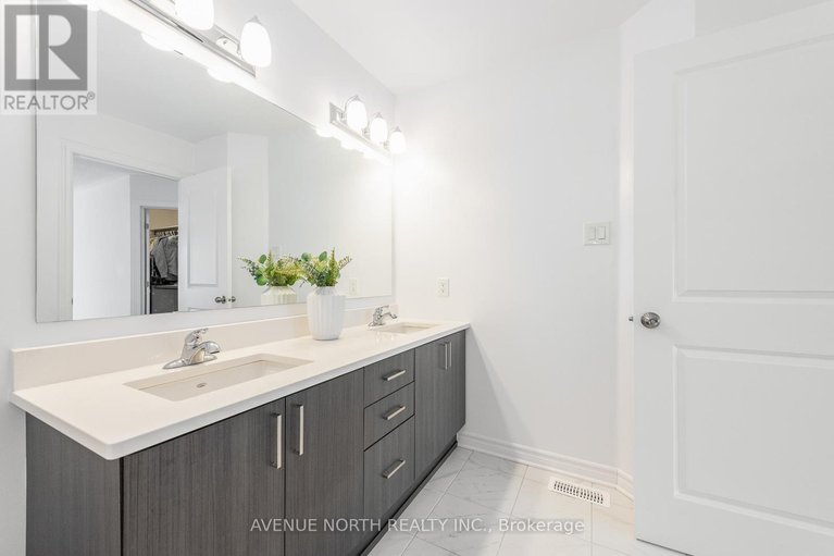 29381937/151-minikan-street/blossom-parkkemp-parkfindlay-creek/ottawa/ontario/K1X0E5_33