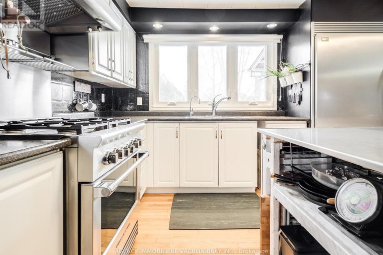 27872677/22197-parkhill-circle/south-glengarry-lancaster-twp/south-glengarry/ontario/K0C1Z0_2