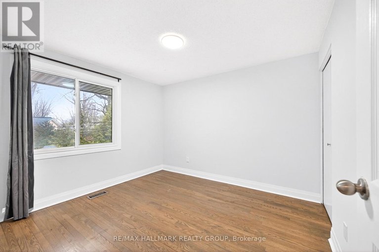 29462514/1930-southampton-court/braemar-park/ottawa/ontario/K2C0W4_24