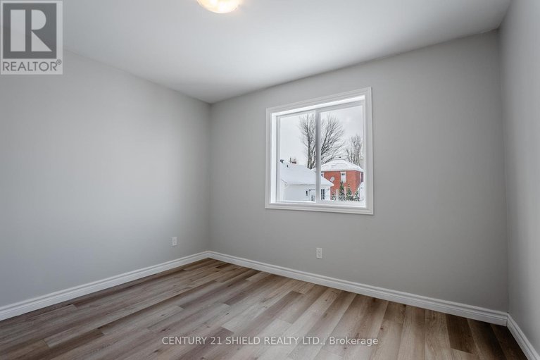 29635054/7-william-street/finch/north-stormont/ontario/K0C1K0_18