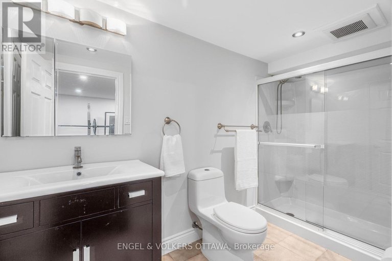 29612922/2173-beaumont-road/playfair-park/ottawa/ontario/K1H5V2_22