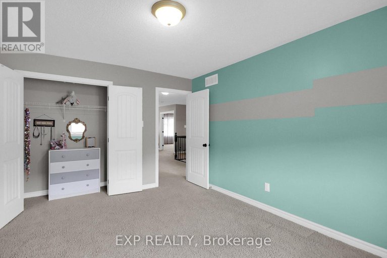 28328469/132-gracewood-crescent/blossom-parkkemp-parkfindlay-creek/ottawa/ontario/K1T0J5_34